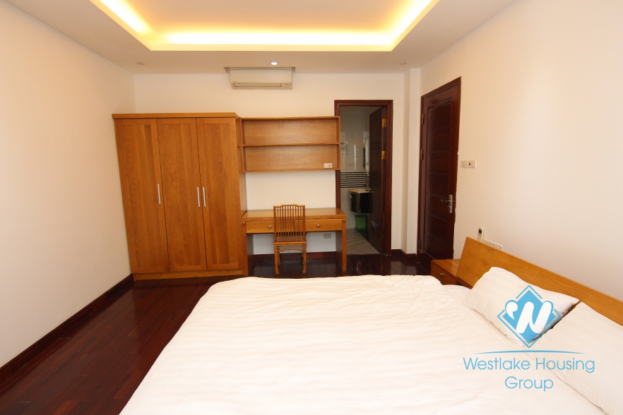 03 bedrooms apartment for rent in Xuan Dieu st, Tay Ho district 